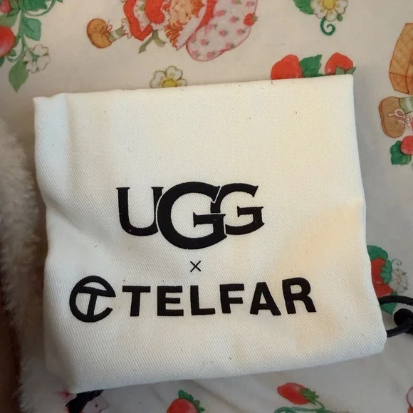 UGG x TELFAR Small Shopper - Picture 7 of 10